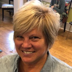 Meet your Posher, Marcia